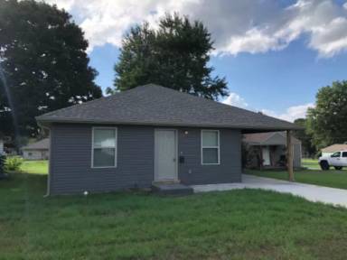Main picture of 1603 N Oak Grove Ave