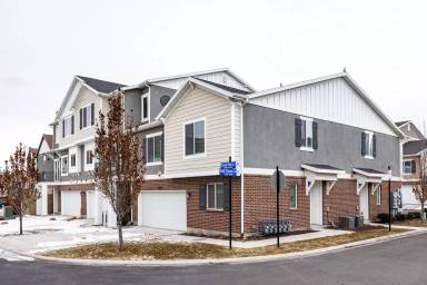 Main picture of 5387 W Clouds Rest Ln