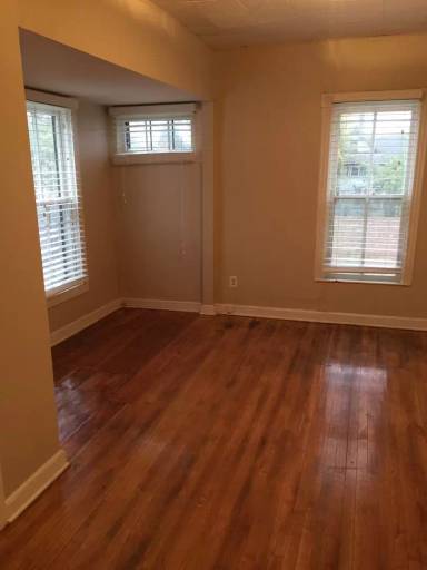 Main picture of 669 York Ave