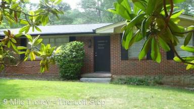 Main picture of 2420 Rhineland Ct NE