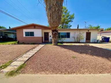 Main picture of 8374 Park Haven Ave