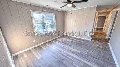 Main picture of 2090 Willow Rd