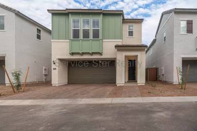 Main picture of 2432 W Maximo Way