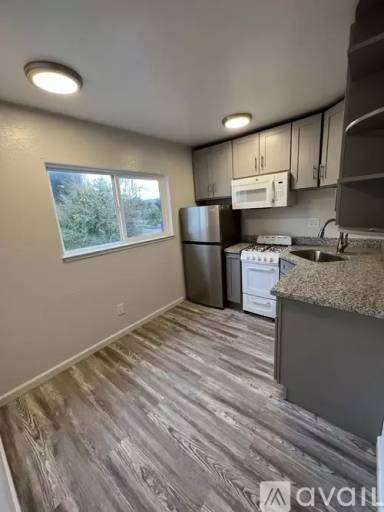 Main picture of 910 Oakland Rd