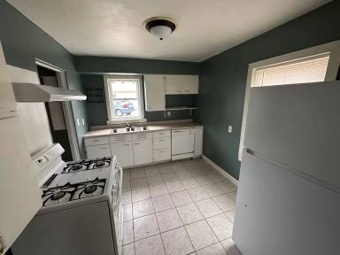 Main picture of 14 Harriet Ln