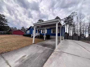 Main picture of 402 Lancaster Ct
