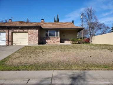 Main picture of 7241 Madison Ave