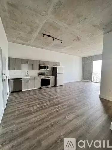Main picture of 590 W Flagler St