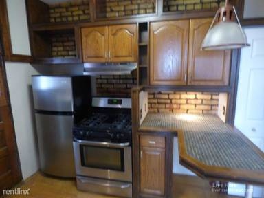 Main picture of 5006 W Newport Ave