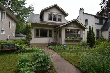 Main picture of 2727 Queen Ave N