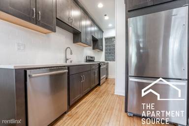 Main picture of 652 W Buckingham Pl