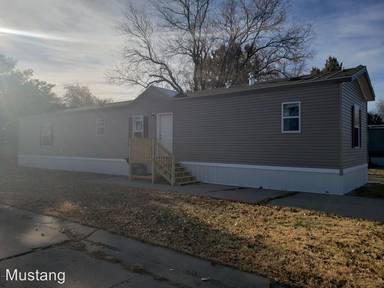 Main picture of 212 Center St