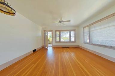 Main picture of 342 NW 21st St