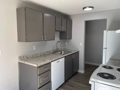 Main picture of 1010 SE 122nd Ave