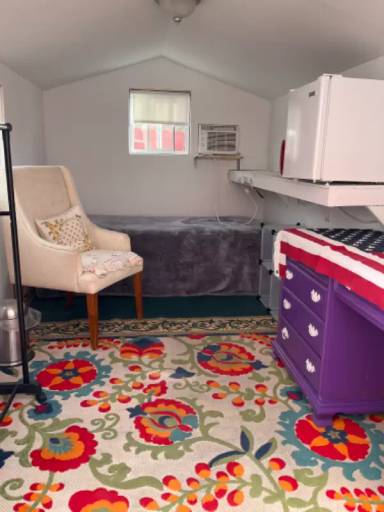 Main picture of 9859 Gandy Ave