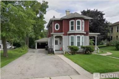 Main picture of 163 N Prairie St