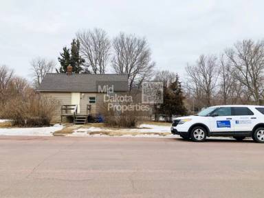Main picture of 716 W Ash Ave