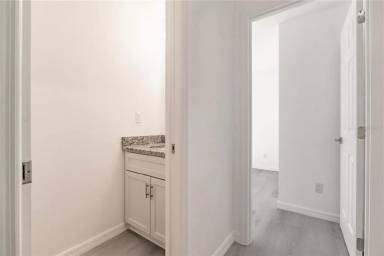 Main picture of 12386 Avignon Ave