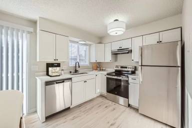 Main picture of 354 Elizabeth St