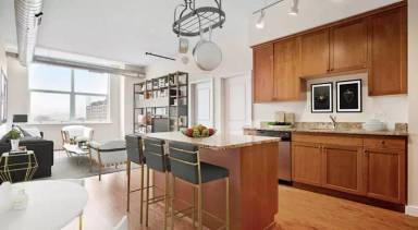Main picture of 302 Coles St