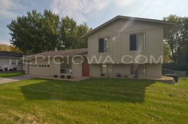 Main picture of 321 Boyson Rd NE