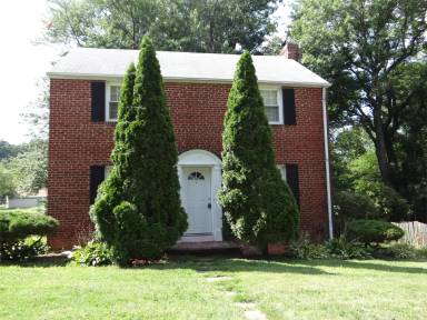 Main picture of 1220 N Powhatan St