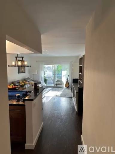 Main picture of 1400 NE 57th St