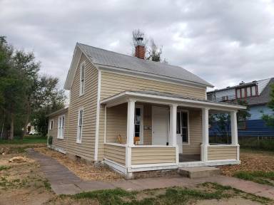 Main picture of 205 Terry St