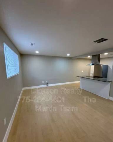 Main picture of 241 Linden St