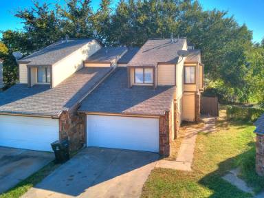 Main picture of 1109 W Fulton St