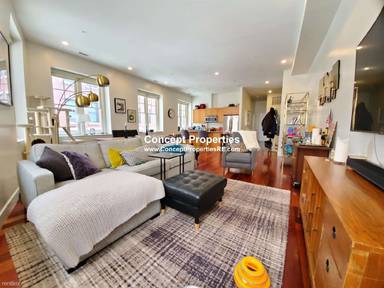 Main picture of 524 Harrison Ave