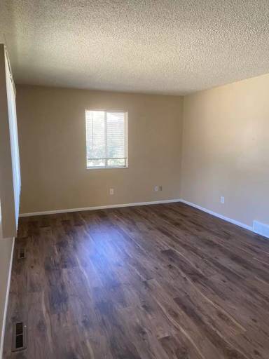 Main picture of 1612 Sunset Dr