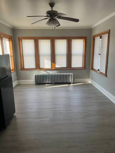 Main picture of 7953 S Saint Lawrence Ave