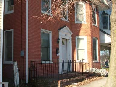 Main picture of 443 E King St