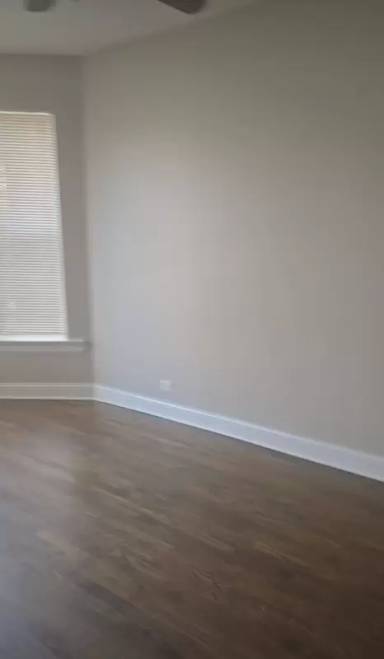 Main picture of 537 E 46th Pl