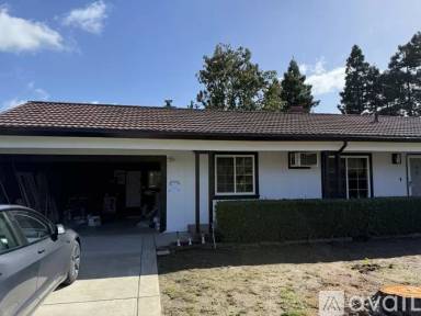 Main picture of 1386 Davis Ave