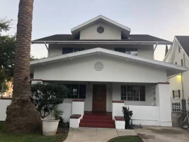 Main picture of 5702 Carlton Way