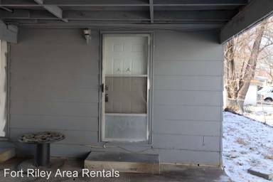 Main picture of 308 S Washington St
