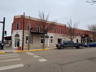 Main picture of 100 E Main St
