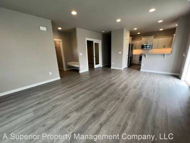 Main picture of 701 N Meadow Ln