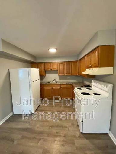 Main picture of 474 W 14th Pl