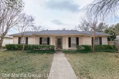 Main picture of 1308 W Spring Creek Pkwy