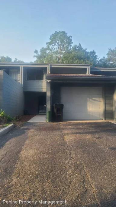 Main picture of 3018 NW 28th Cir