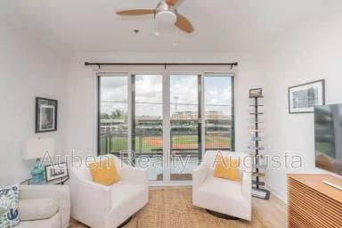 Main picture of 111 Railroad Ave
