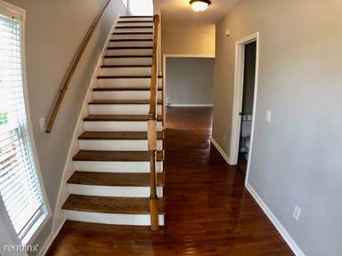 Main picture of 620 Monroe St