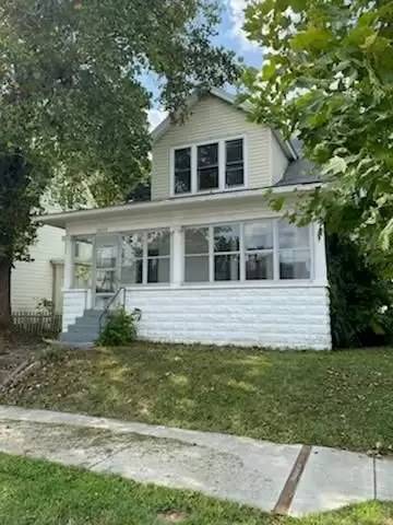 Main picture of 2023 E Oak St