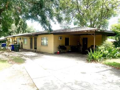 Main picture of 824 E Lime St