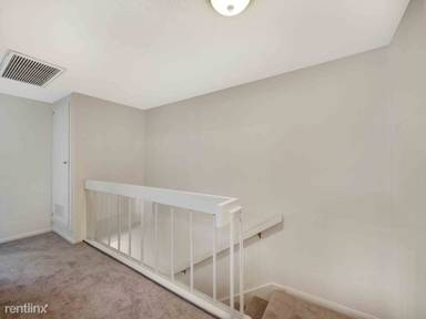 Main picture of 22235 1/2 Erwin St