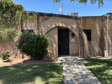 Main picture of 3066 N 32nd St