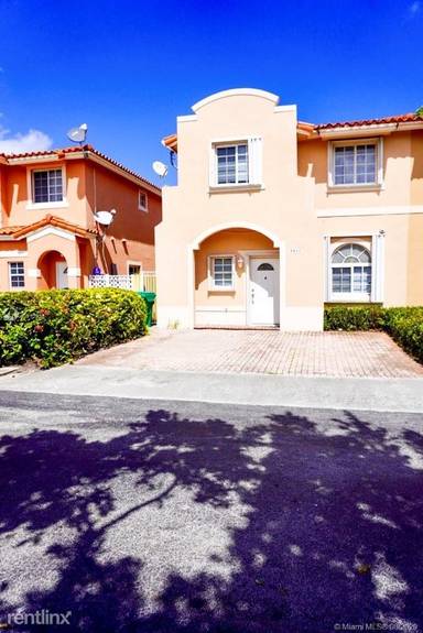 Main picture of 9433 SW 77th Ct